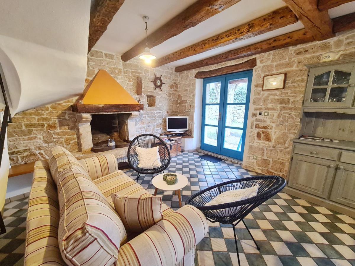 Villa Lucija Rovinjsko Selo Buitenkant foto