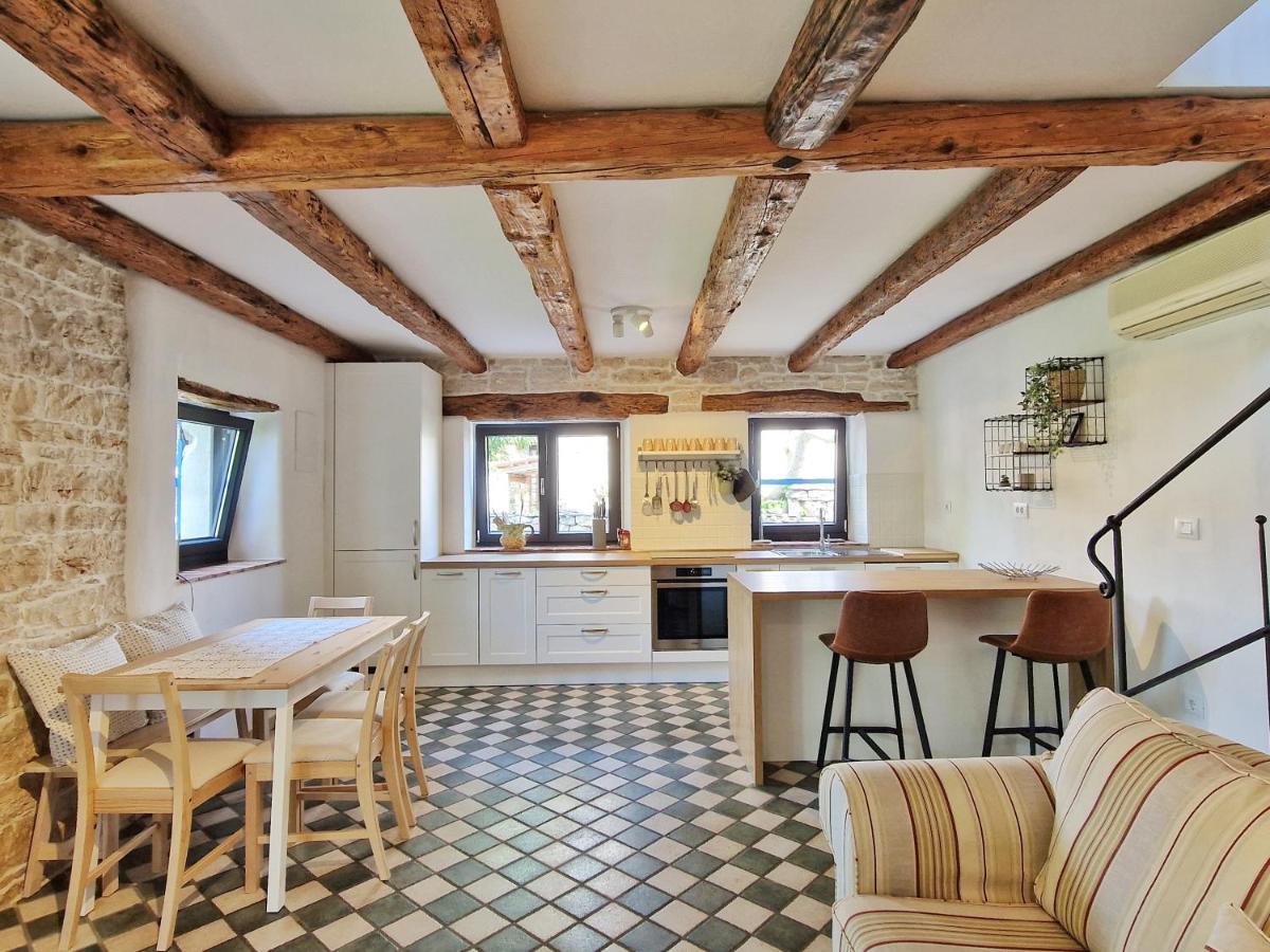 Villa Lucija Rovinjsko Selo Buitenkant foto